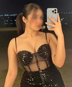 Call Girl Shrinagar Sakshi